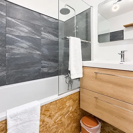 Apartman T2 Gare Centre - Parking Et Terrasse Cosy *